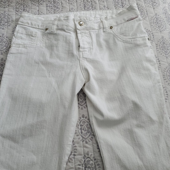 Clothes - Picture 1 of 2